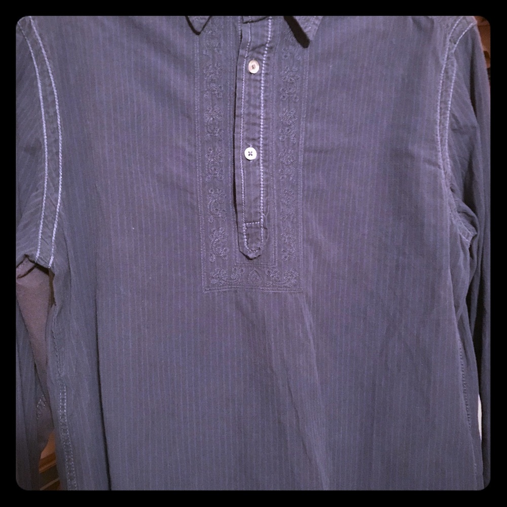 DKNY Navy Men’s Med long sleeve pullover